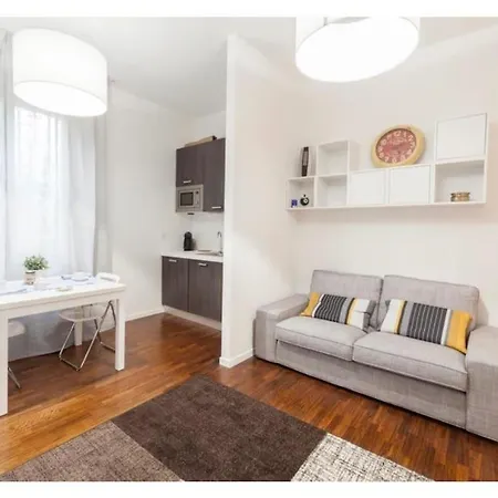Sud Con Giardino Apartment